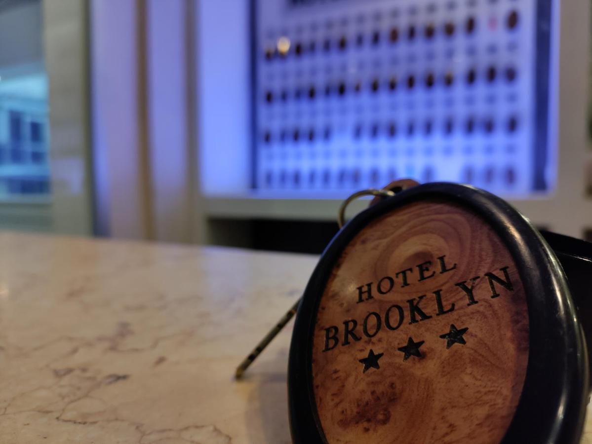 Hotel Brooklyn Rimini Bagian luar foto