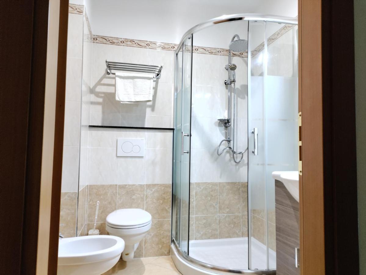 Hotel Brooklyn Rimini Bagian luar foto
